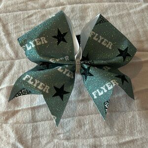 Cheer bow “flyer”